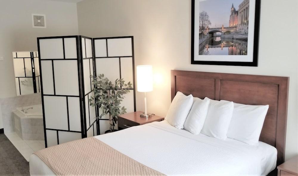 Days Inn By Wyndham Ottawa Airport Экстерьер фото