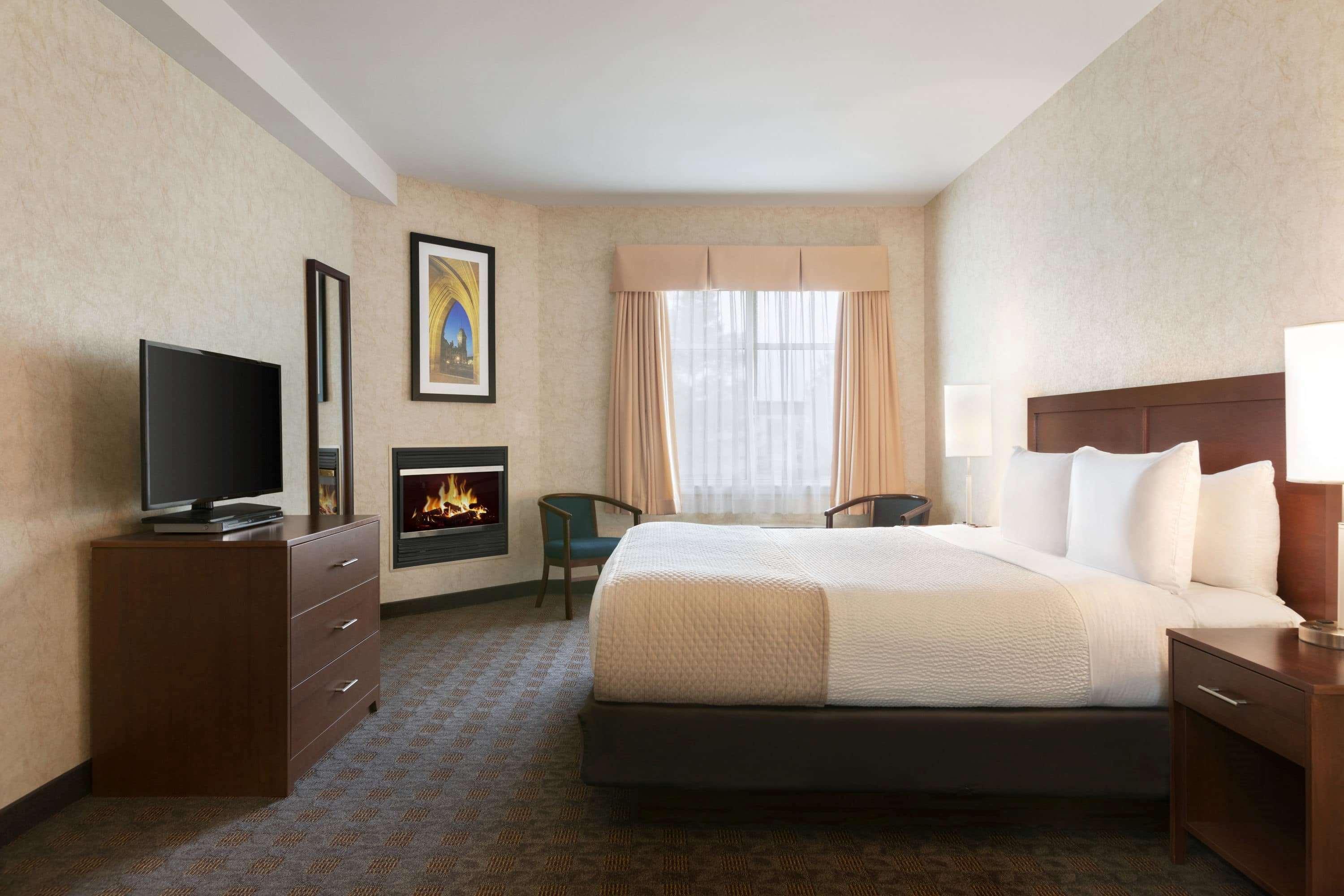 Days Inn By Wyndham Ottawa Airport Экстерьер фото